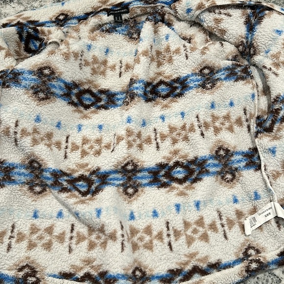 Streetwear Society, size medium, Sherpa, multiple colors, two front pockets - Picture 6 of 12